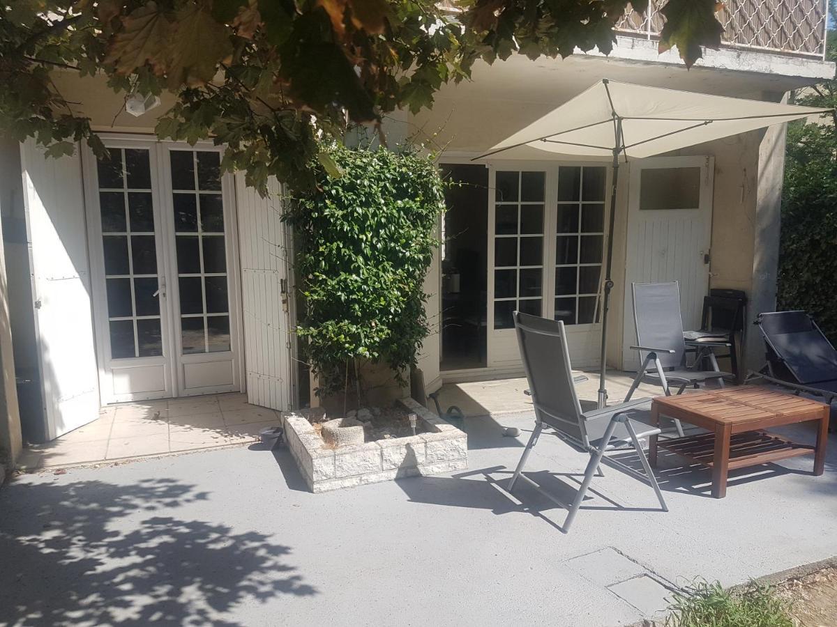 Grande Maison Avec 5 Chambres Et Jardin Avignon Exterior foto