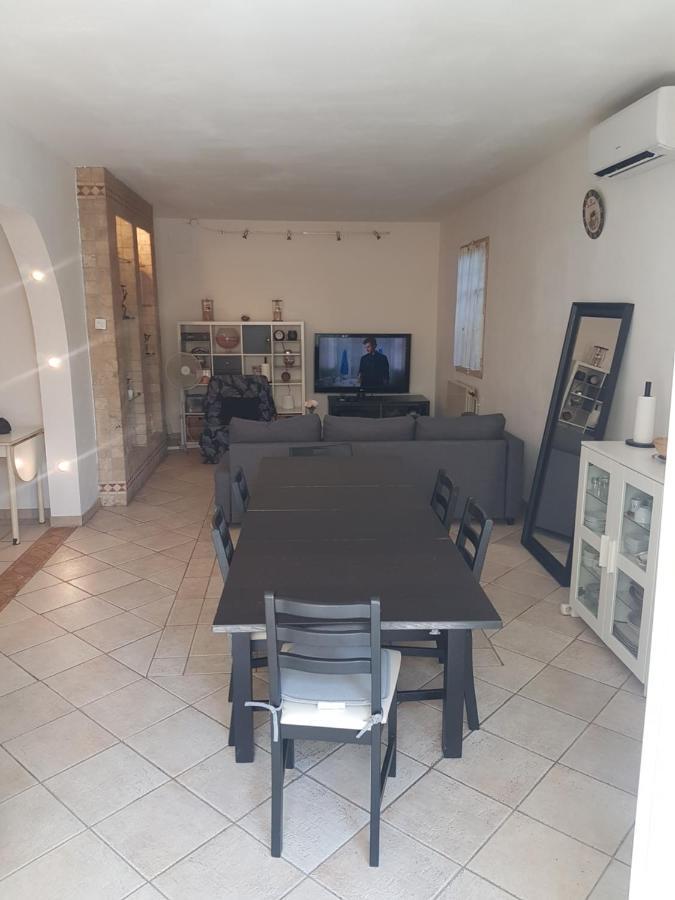 Grande Maison Avec 5 Chambres Et Jardin Avignon Exterior foto