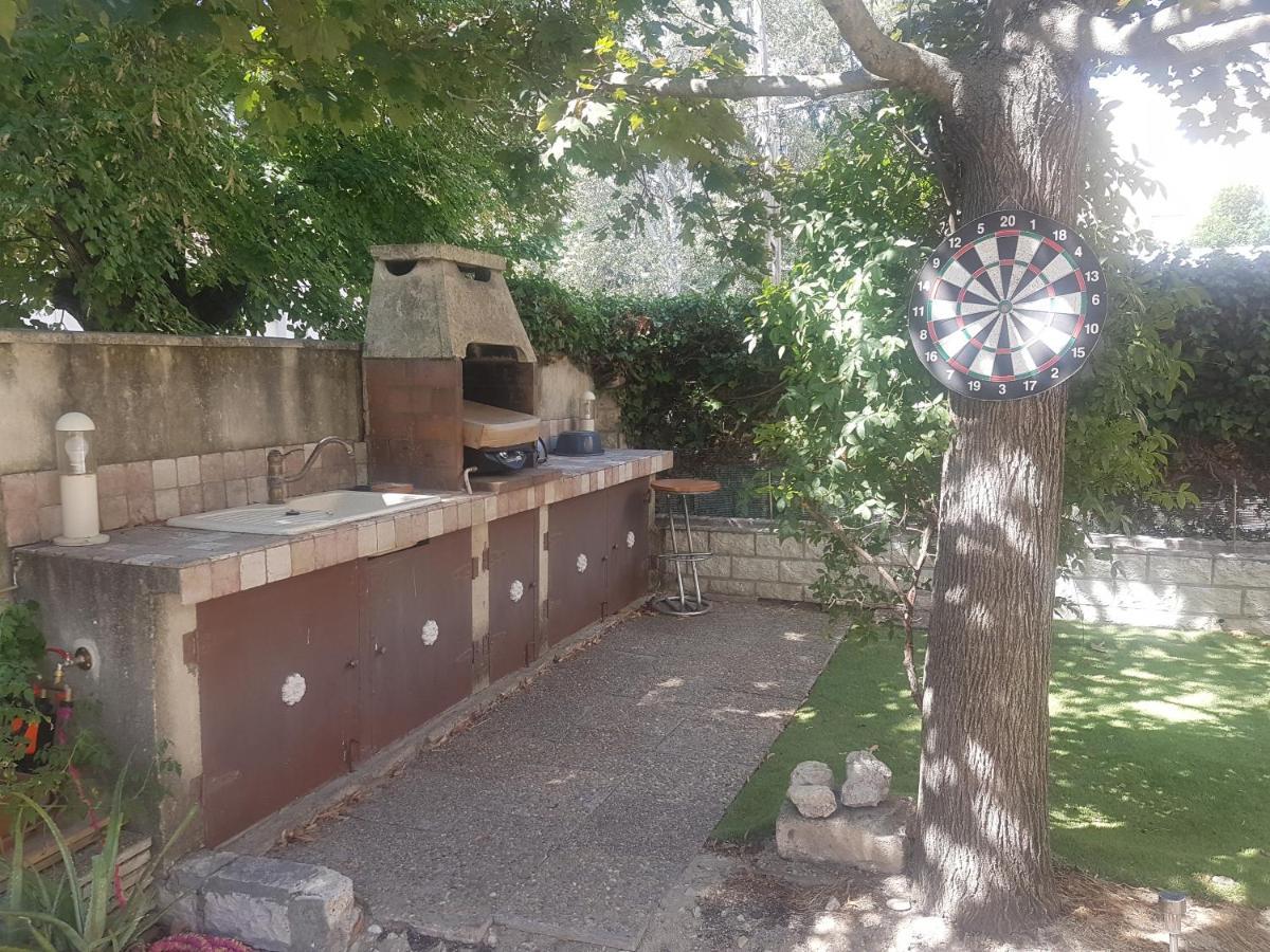 Grande Maison Avec 5 Chambres Et Jardin Avignon Exterior foto