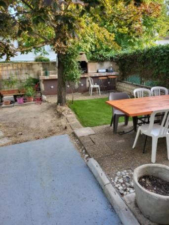 Grande Maison Avec 5 Chambres Et Jardin Avignon Exterior foto